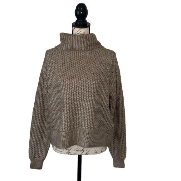 Tops - Turtle neck honeycomb sweater